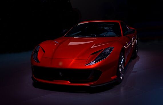 高い技術を使い滋賀で車の修復をしています