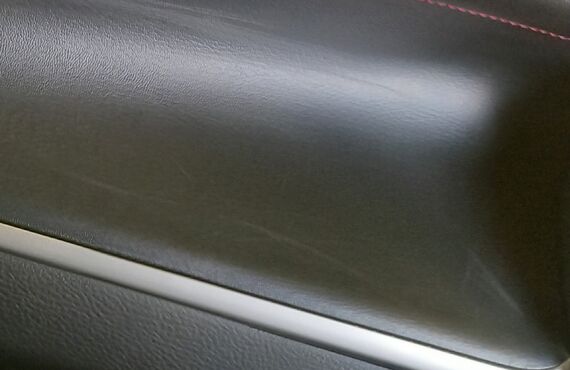 ダッシュボードのキズ、ひび割れはトータルリペアヤマトにおまかせ